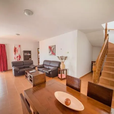 Playa Blanca Sleeps 4 Pool Wifi * Playa Blanca (Lanzarote)
