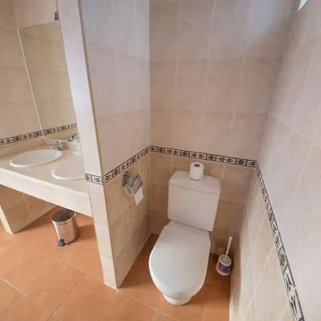 Playa Blanca Sleeps 4 Pool Wifi Apartment Playa Blanca (Lanzarote)