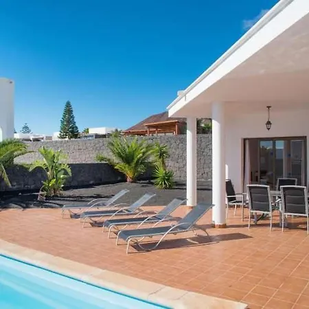 Apartment Playa Blanca Sleeps 4 Pool Wifi Playa Blanca (Lanzarote)