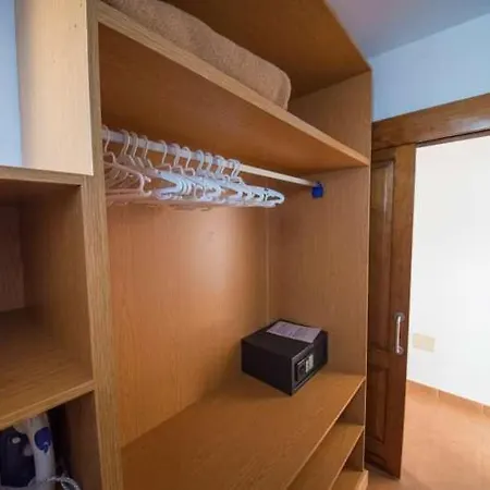 Playa Blanca Sleeps 4 Pool Wifi Apartment